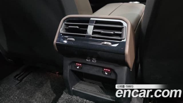 BMW 5 Series 2023 — Şəkil 19/20
