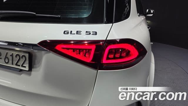 Mercedes-Benz GLE-Class 2021 — Photo 15/37