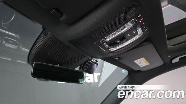 Mercedes-Benz GLE-Class 2021 — Photo 16/37