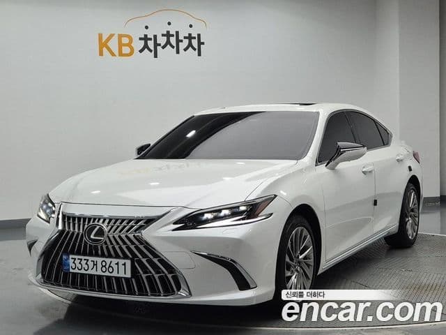 Lexus ES300h 2026 — фото 9 из 19