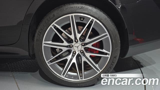 Mercedes-Benz AMG GT 2023 — Photo 24/31