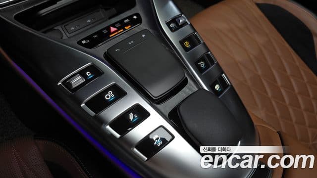 Mercedes-Benz AMG GT 2023 — Photo 10/31