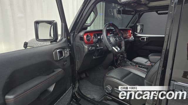 Jeep Wrangler 2023 — Şəkil 9/20