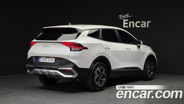 Kia Sportage 2022 — ფოტო 2/20