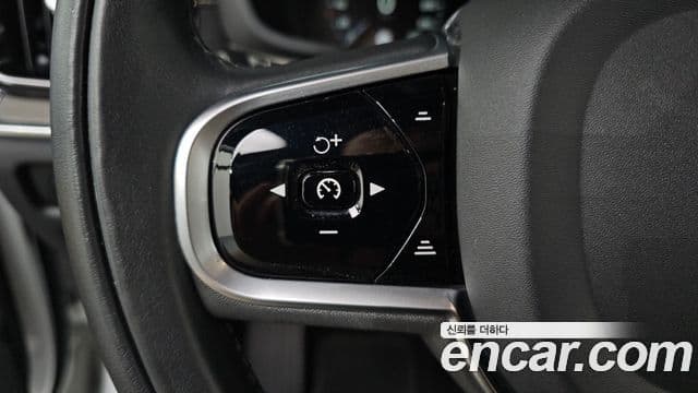 Volvo V60 Cross Country 2019 — Фото 15/20