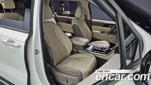 Kia Carnival 2020 — Фото 12/20