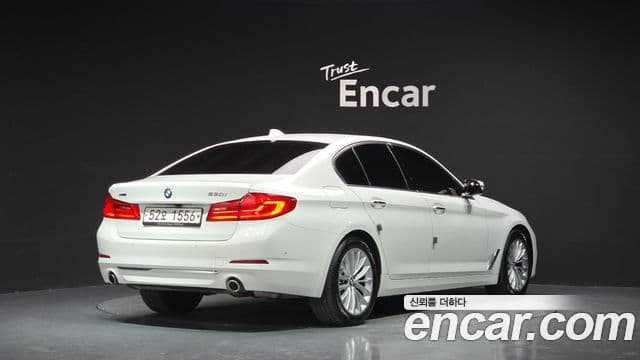 BMW 5 Series 2018 — фото 2 из 20
