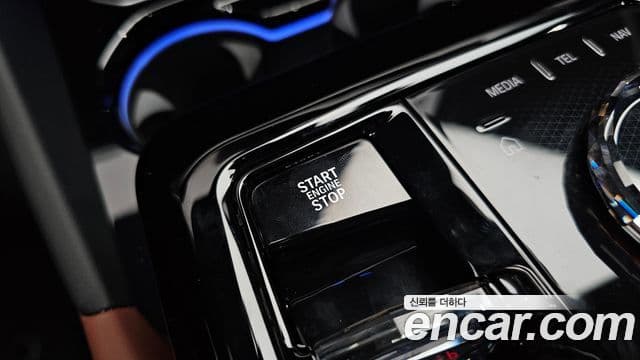 BMW 5 Series 2025 — Photo 31/34