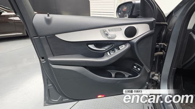 Mercedes-Benz GLC-Class 2019 — Şəkil 15/31