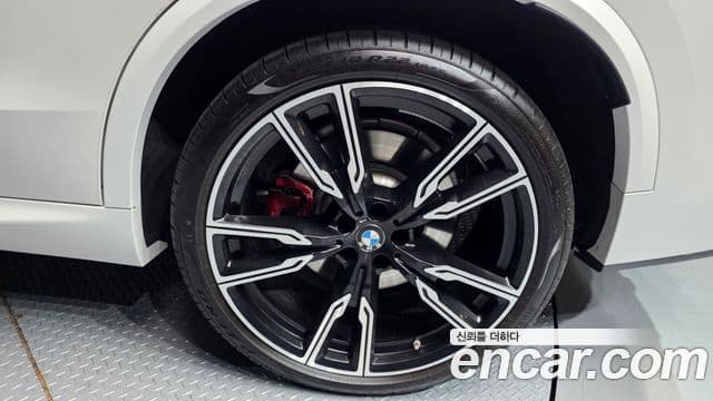 BMW X5 2025 — Photo 9/41