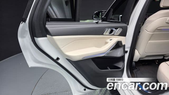 BMW X5 2025 — Photo 11/41