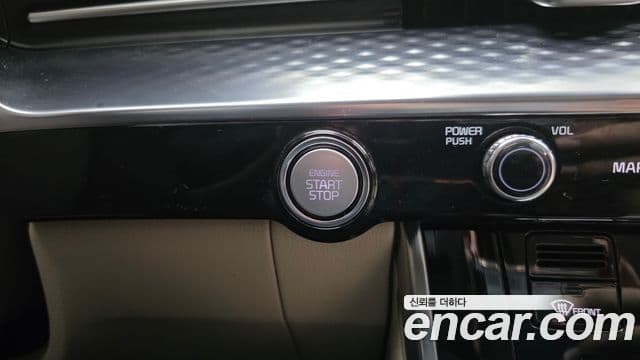 Kia Carnival 2022 — Şəkil 17/20