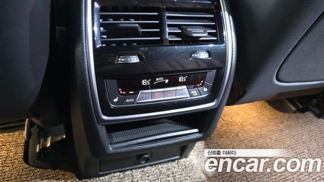 BMW X5 2021 — Şəkil 18/20