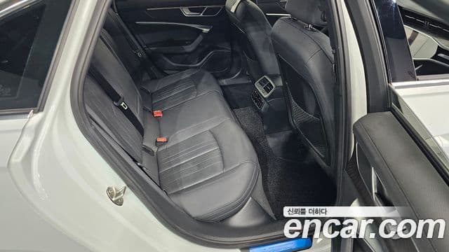 Audi A6 2021 — фото 11 из 20