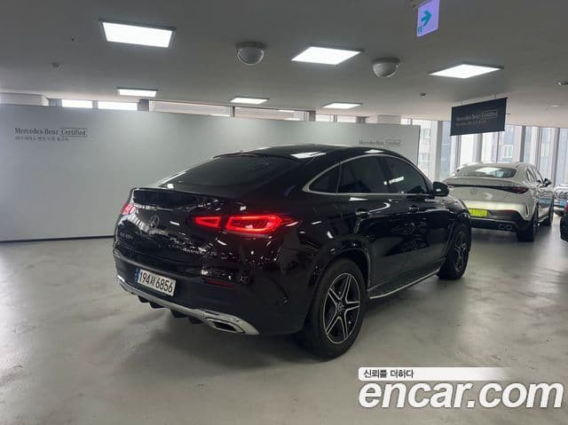 Mercedes-Benz GLE-Class 2021 — фото 1 из 17