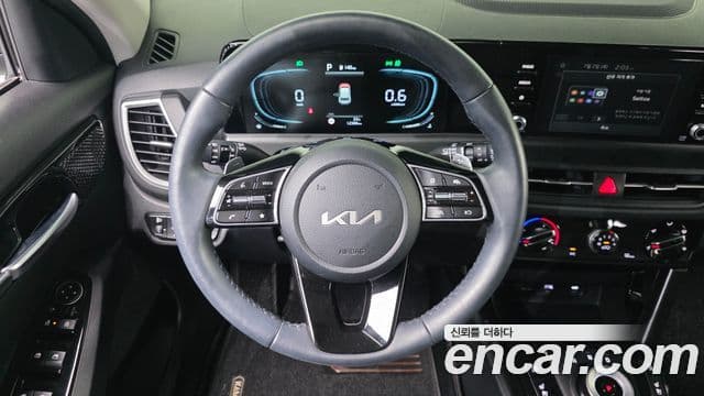 Kia Seltos 2024 — ფოტო 13/20