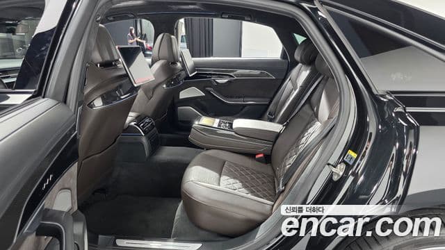 Audi A8 2020 — ფოტო 12/20