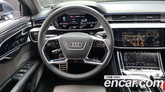 Audi A8 2020 — ფოტო 13/20