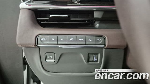 Cadillac Escalade 2023 — Photo 14/20