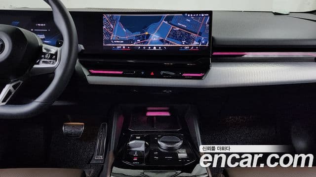 BMW 5 Series 2024 — ფოტო 14/20