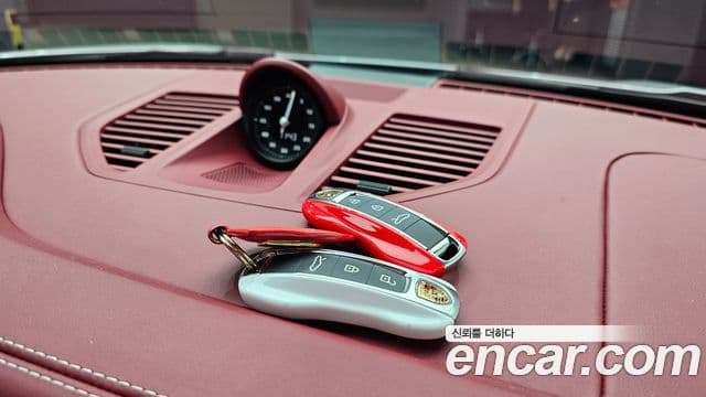 Porsche 911 2023 — ფოტო 16/20