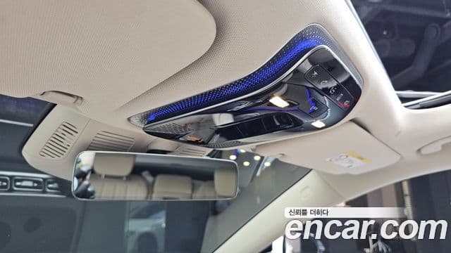Mercedes-Benz S-Class 2025 — Photo 9/38