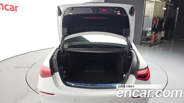 Mercedes-Benz S-Class 2025 — Photo 23/38