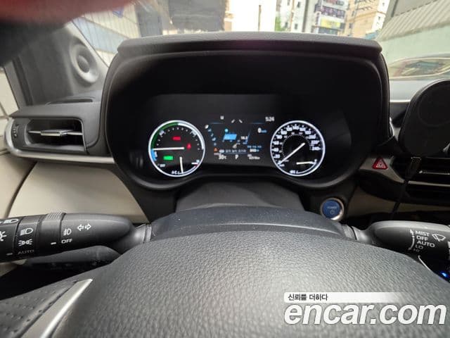 Toyota Sienna 2022 — Şəkil 5/10