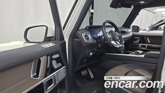 Mercedes-Benz G-Class 2021 — Photo 6/32