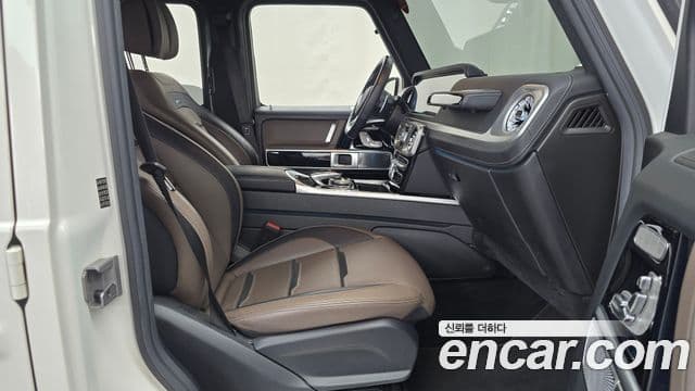 Mercedes-Benz G-Class 2021 — Photo 10/32
