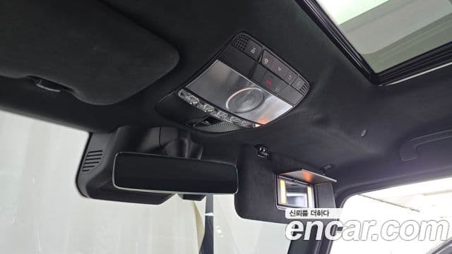 Mercedes-Benz G-Class 2021 — Photo 15/32