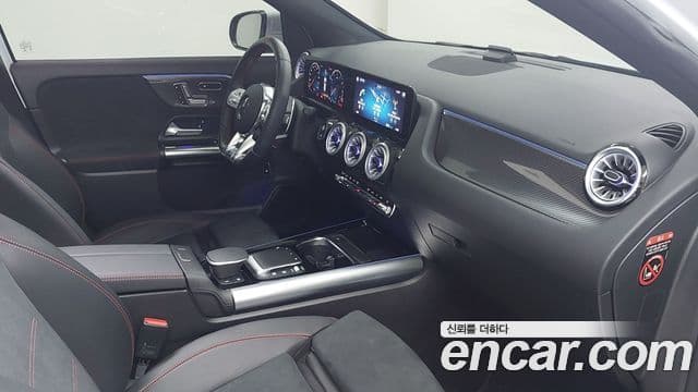 Mercedes-Benz GLA-Class 2022 — фото 13 из 17