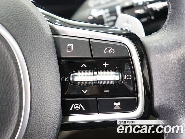 Kia Carnival 2024 — фото 11 из 20