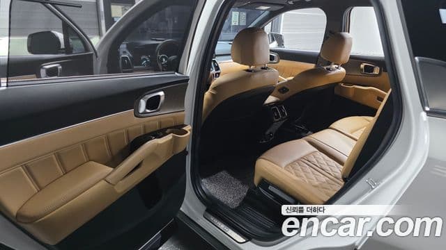 Kia Sorento 2022 — ფოტო 11/20