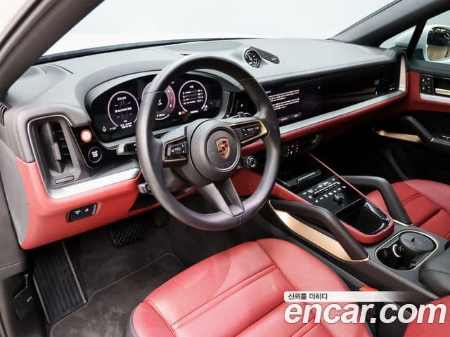 Porsche Cayenne 2023 — фото 10 из 20