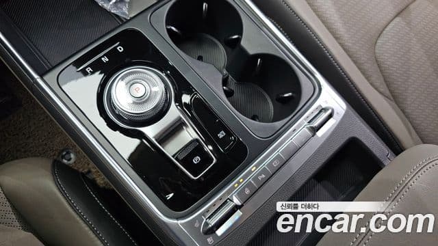 Kia Carnival 2025 — фото 9 из 20
