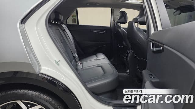 Kia Niro 2022 — фото 11 из 20