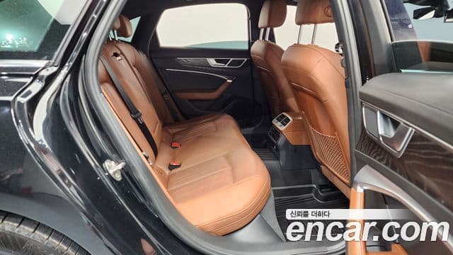 Audi A6 2021 — фото 11 из 20