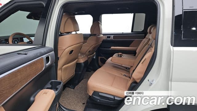 Hyundai Santa Fe 2025 — Photo 7/31