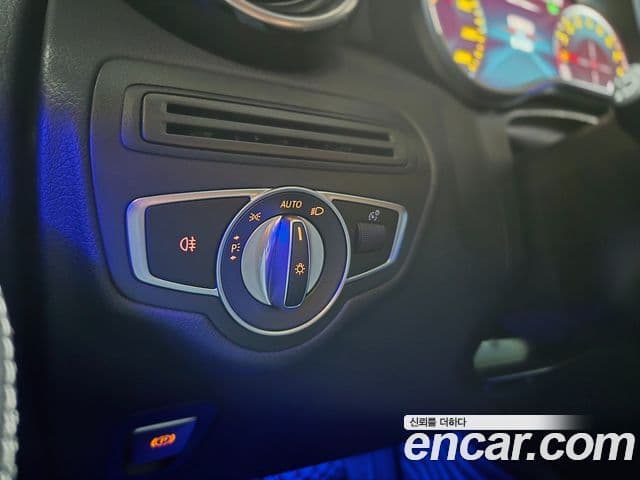 Mercedes-Benz GLC-Class 2020 — фото 15 из 20