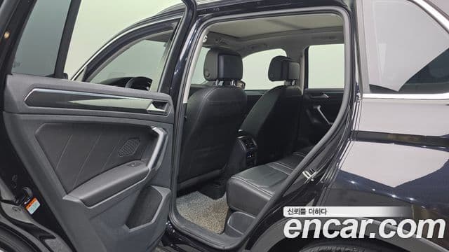 Volkswagen Tiguan 2022 — фото 14 из 20