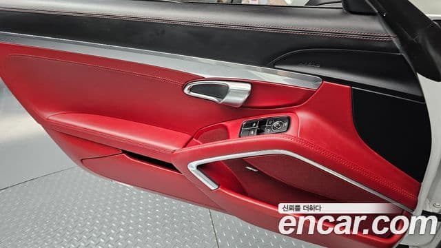Porsche 718 Boxster 2019 — Photo 28/30