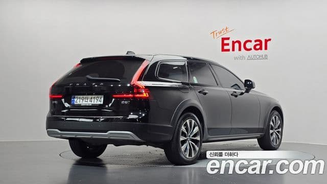 Volvo V90 Cross Country 2023 — ფოტო 2/20