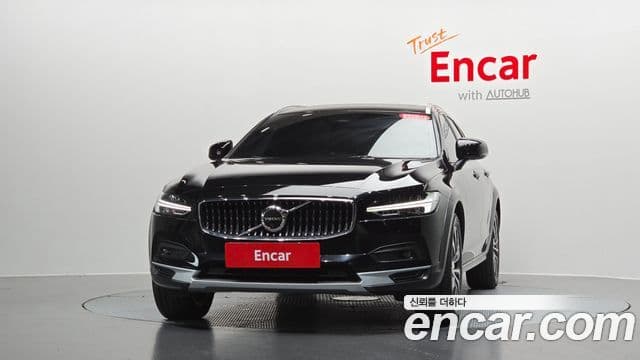 Volvo V90 Cross Country 2023 — ფოტო 3/20