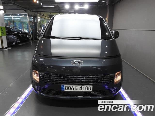 Hyundai Staria 2022 — ფოტო 10/20