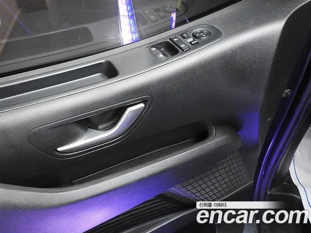 Hyundai Staria 2022 — ფოტო 16/20