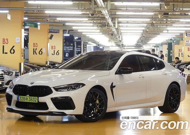 BMW 8 Series 2025 — ფოტო 10/20