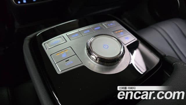 Genesis Electrified G80 2022 — Şəkil 18/20