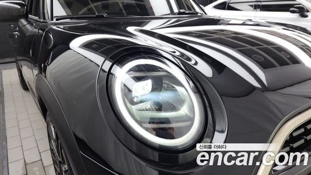 Mini Cooper S 2025 — Photo 1/32