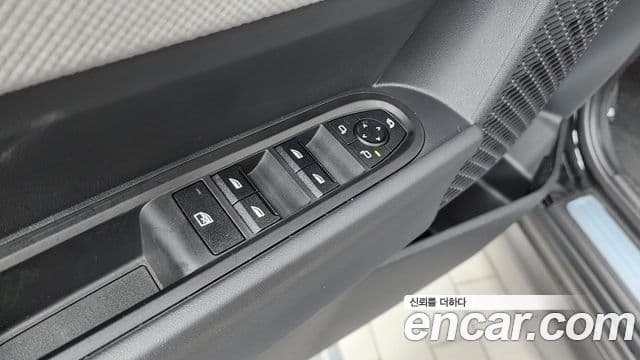 Mini Cooper S 2025 — Photo 31/32